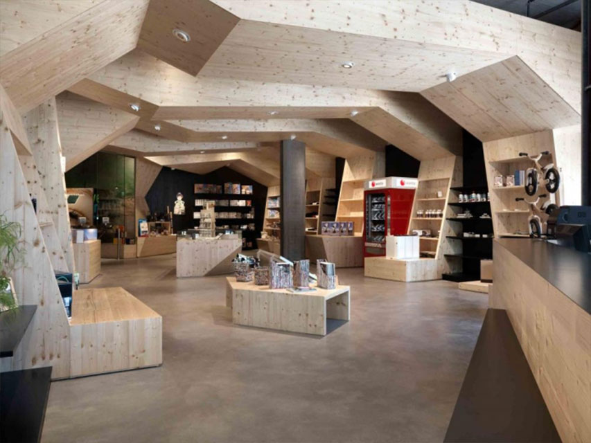 Referenzbild vom Aufbau der Ladenfläche Umweltarena Schweiz